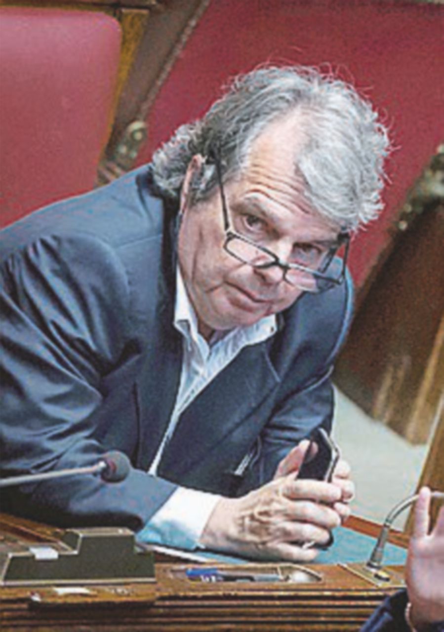 Anche Forza Italia lancia i comitati contro la riforma Anche Forza Italia lancia i comitati contro la riforma