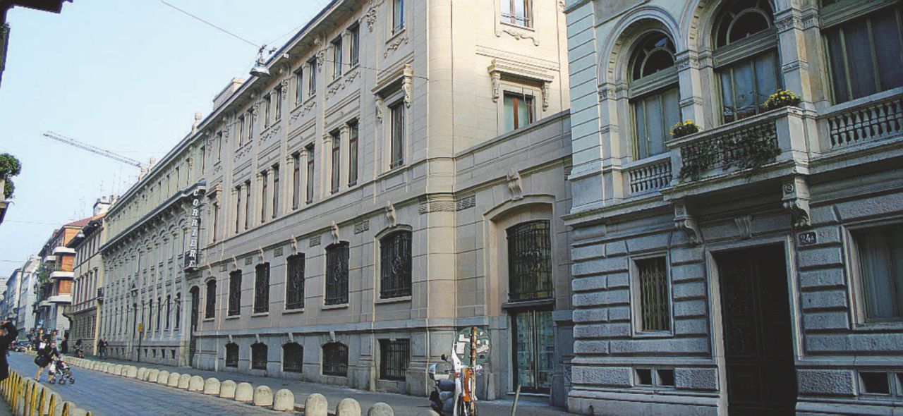 Simboli - La storica sede del Corriere della Sera di via Solferino a Milano In via Solferino tifano Urbano: “Gli altri hanno distrutto l’azienda”