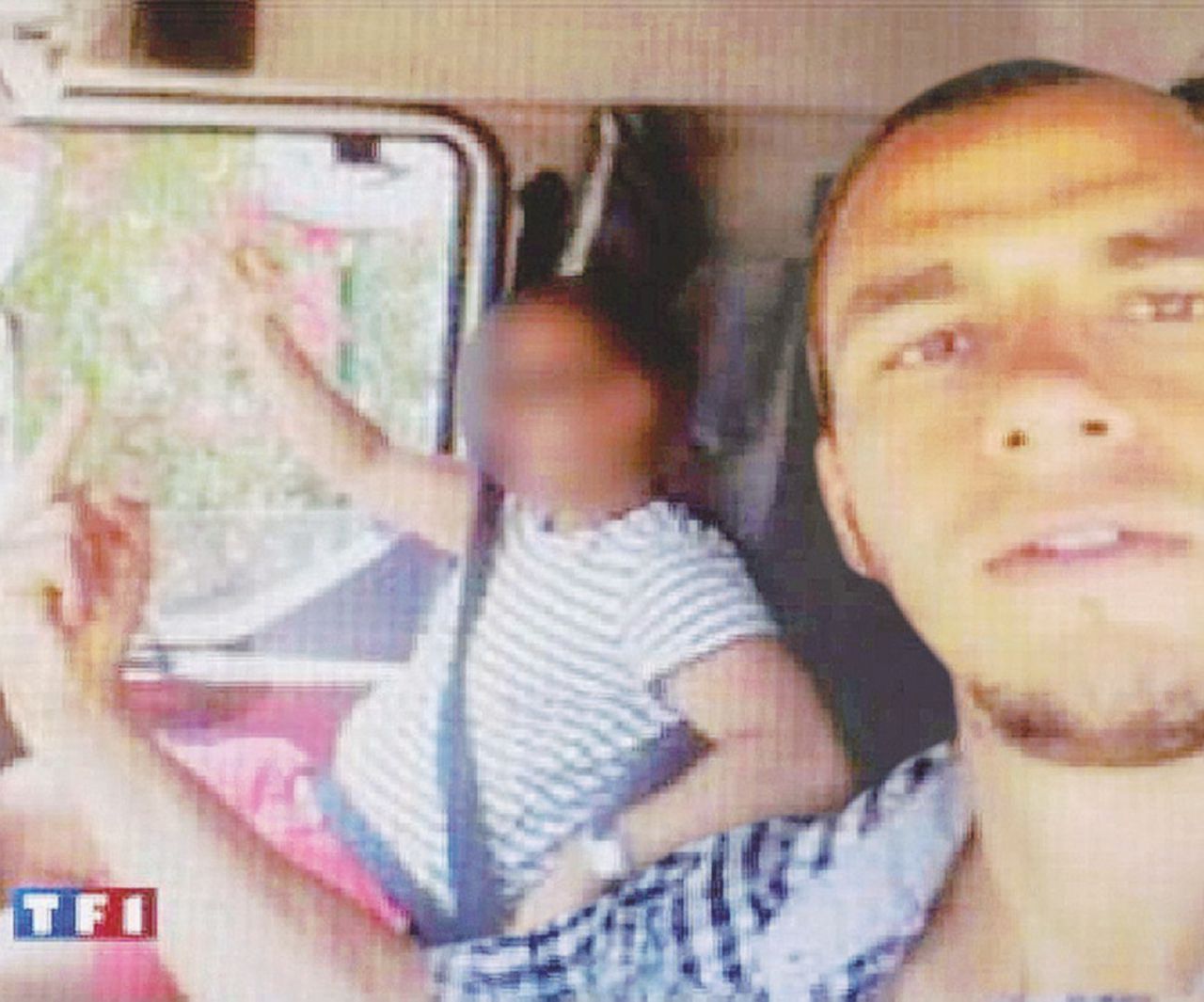 Copertina di Mohamed e altri esaltati: dilaga la psicosi jihad