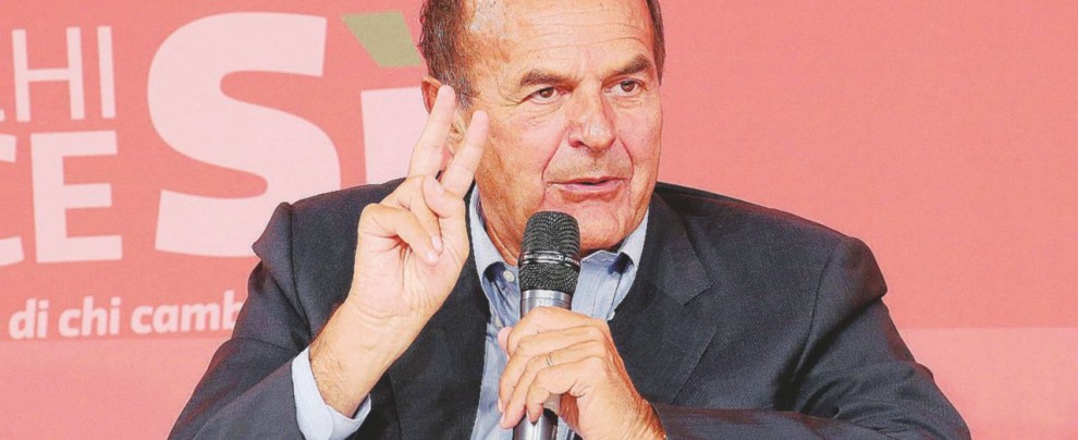 Pier Luigi Bersani e la minoranza Pd chiedono da tempo modifiche alla legge elettorale: è la condizione per impegnarsi nella campagna per il Sì al referendum - Ansa Legge elettorale, ecco il Bersanellum. La sfida a Renzi: “Se vuoi il Sì, tratta”