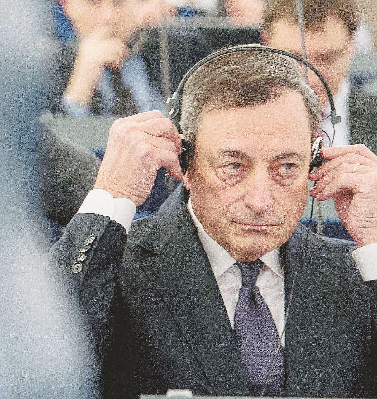 Mario Draghi (Bce) Banche, Draghi avvisa l’Ue: “Serve un aiuto pubblico”