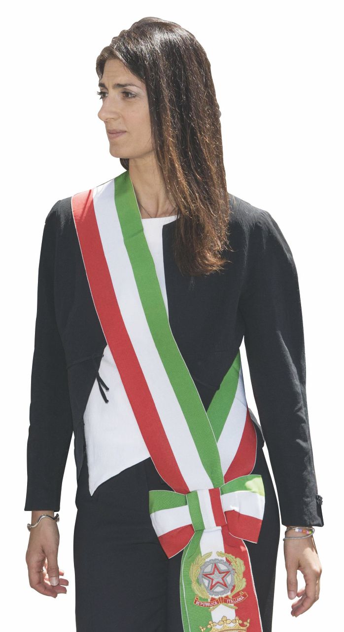 Raggi critica il Pd, poi cancella e attacca “qualcuno” Raggi critica il Pd, poi cancella e attacca “qualcuno”