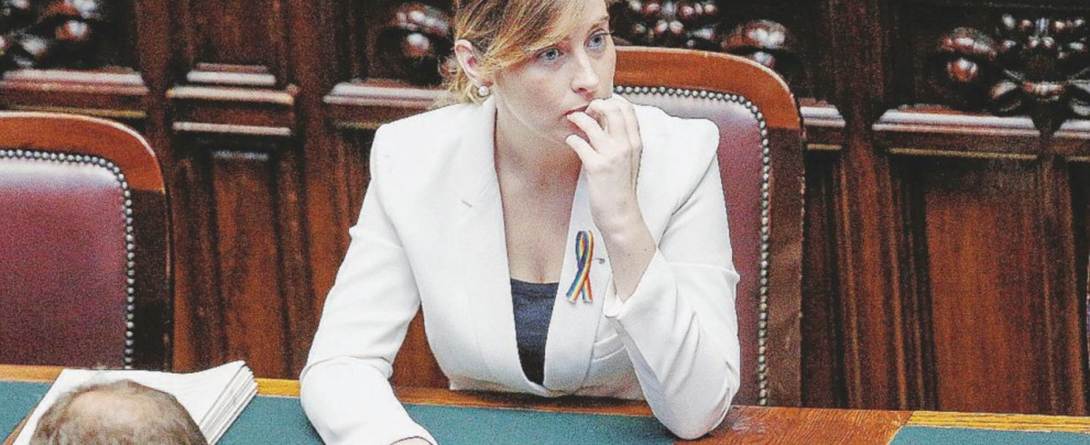 Le previsioni sui risparmi fatte dal ministro Maria Elena Boschi alla Camera - Ansa Scassano la Costituzione per 60 milioni l’anno