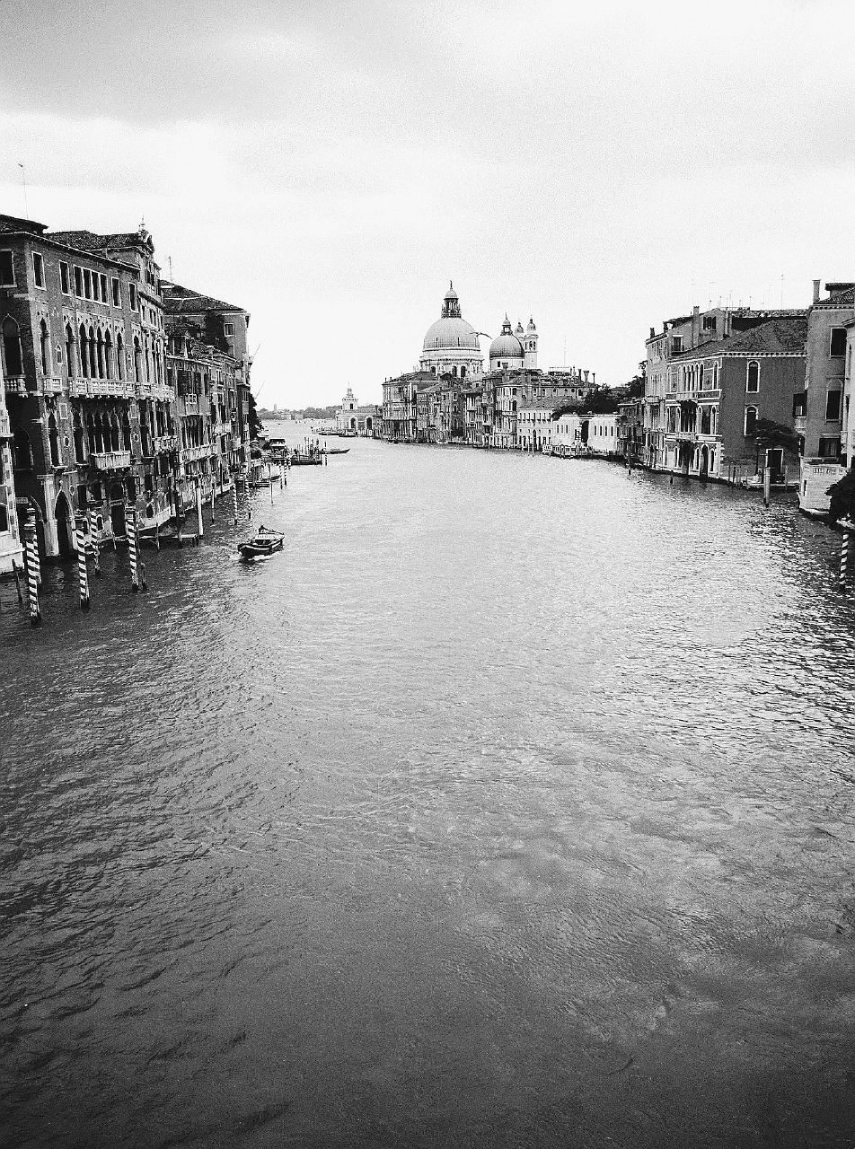 Copertina di Il Veneto e le nuvole incantate di Parise