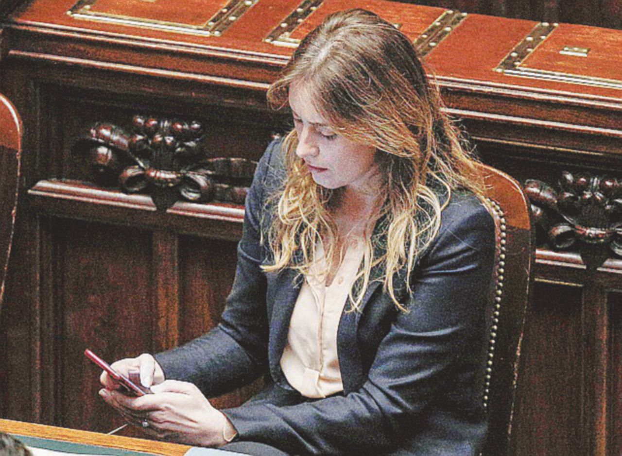 La sindrome del cinguettio fake e il (finto) consenso su Twitter La sindrome del cinguettio fake e il (finto) consenso su Twitter