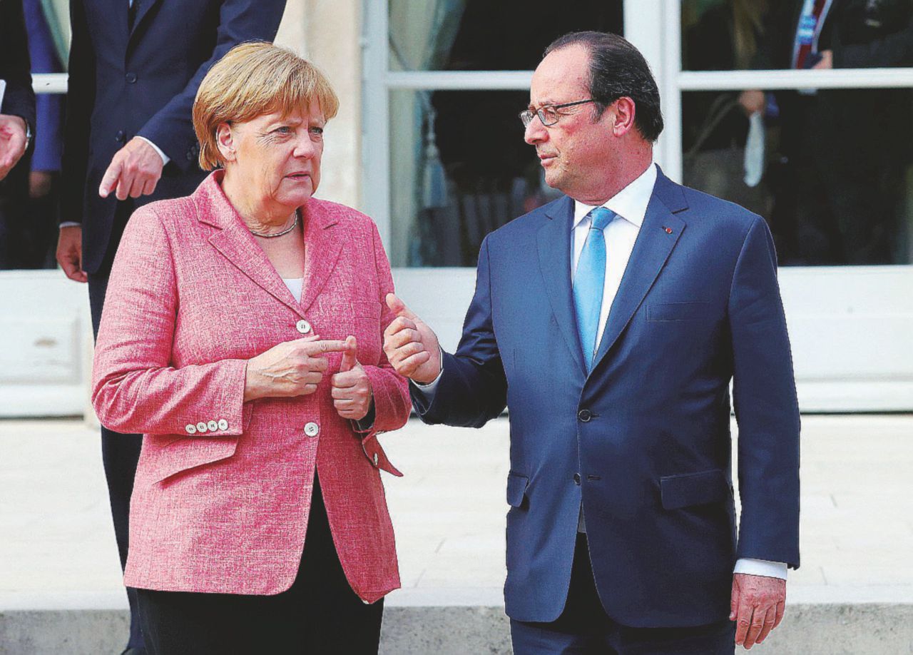 Bella coppia - Angela Merkel e François Hollande - Ansa Francia e Germania, cuore impaurito d’Europa