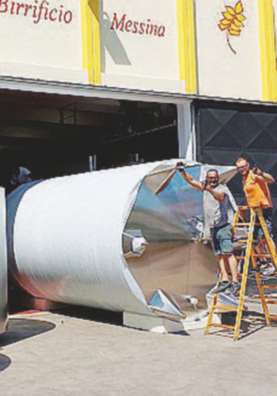 Da cassintegrati a imprenditori: torna la Birra Messina Da cassintegrati a imprenditori: torna la Birra Messina