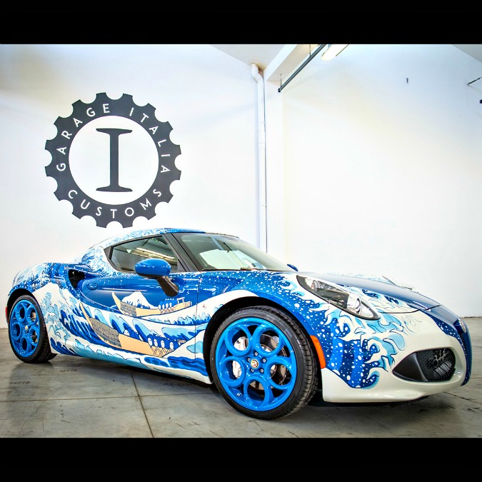 Copertina di ALFA 4C HOKUSAI, l’ultima “fatica” di Lapo Elkann sbarca a Los Angeles – FOTO