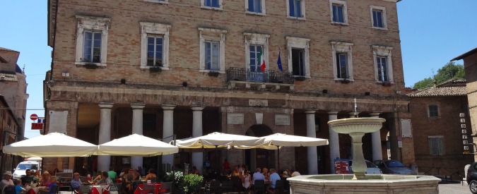 Copertina di Giornalismo, è online il nuovo bando della scuola di Urbino. Presentazione delle domande entro il 20 settembre