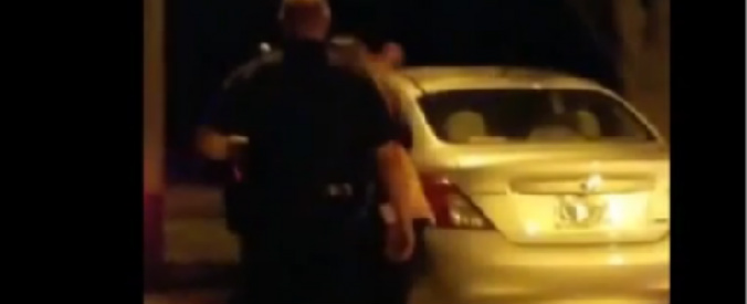 Copertina di Pokemon Go, poliziotto usa taser contro ragazzo che si rifiutava di lasciare il parco in Florida