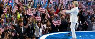 Copertina di Elezioni Usa 2016, Hillary Clinton accetta la nomination alla Casa Bianca: “L’America è alla resa dei conti”