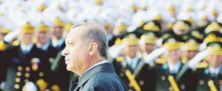 Copertina di Turchia, dalle purghe nell’esercito all’accentramento del potere: “Ecco perché il golpe fallito favorisce Erdogan”