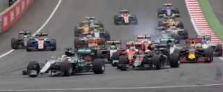 Copertina di Gran Premio d’Austria, vince Hamilton davanti a Verstappen. Ancora uno scontro con Rosberg. Raikkonen terzo