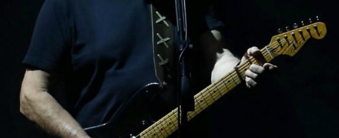 David Gilmour, la sua Black Strat venduta all’asta per 4 milioni di dollari a sostegno dell’ambiente
