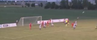 Copertina di Calcio Usa, da porta a porta il gol è spettacolare: al 90° il portiere rinvia la palla che finisce in rete