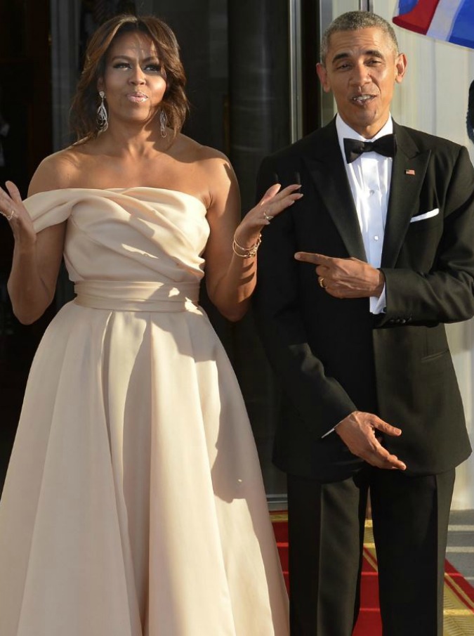Michelle Obama racconta il primo incontro con Barack: “Sarà solo il mio stagista, non uscirò mai con lui”