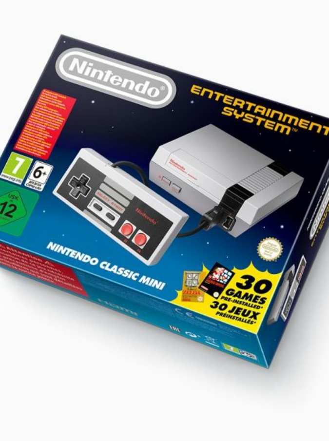Nintendo lancia NES: appuntamento con la nostalgia per l’11 novembre. Tornano Mario Bros, Final Fantasy, Pacman e molti altri