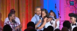 Copertina di “Happy Birthday”: la serenata di Barack Obama per i 18 anni della figlia Malia