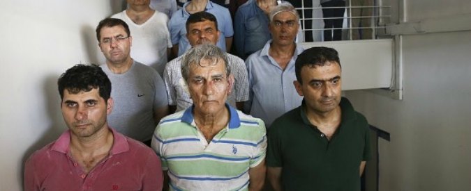 Copertina di Turchia, Kerry: ‘Nato vigilerà su Ankara’. Erdogan: ‘Pena di morte con ok Parlamento’. Merkel: ‘Incompatibile con Ue’