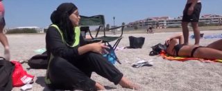 Copertina di Burkini, 20enne musulmana sulla spiaggia: “Non si può imporre agli altri come vestirsi”