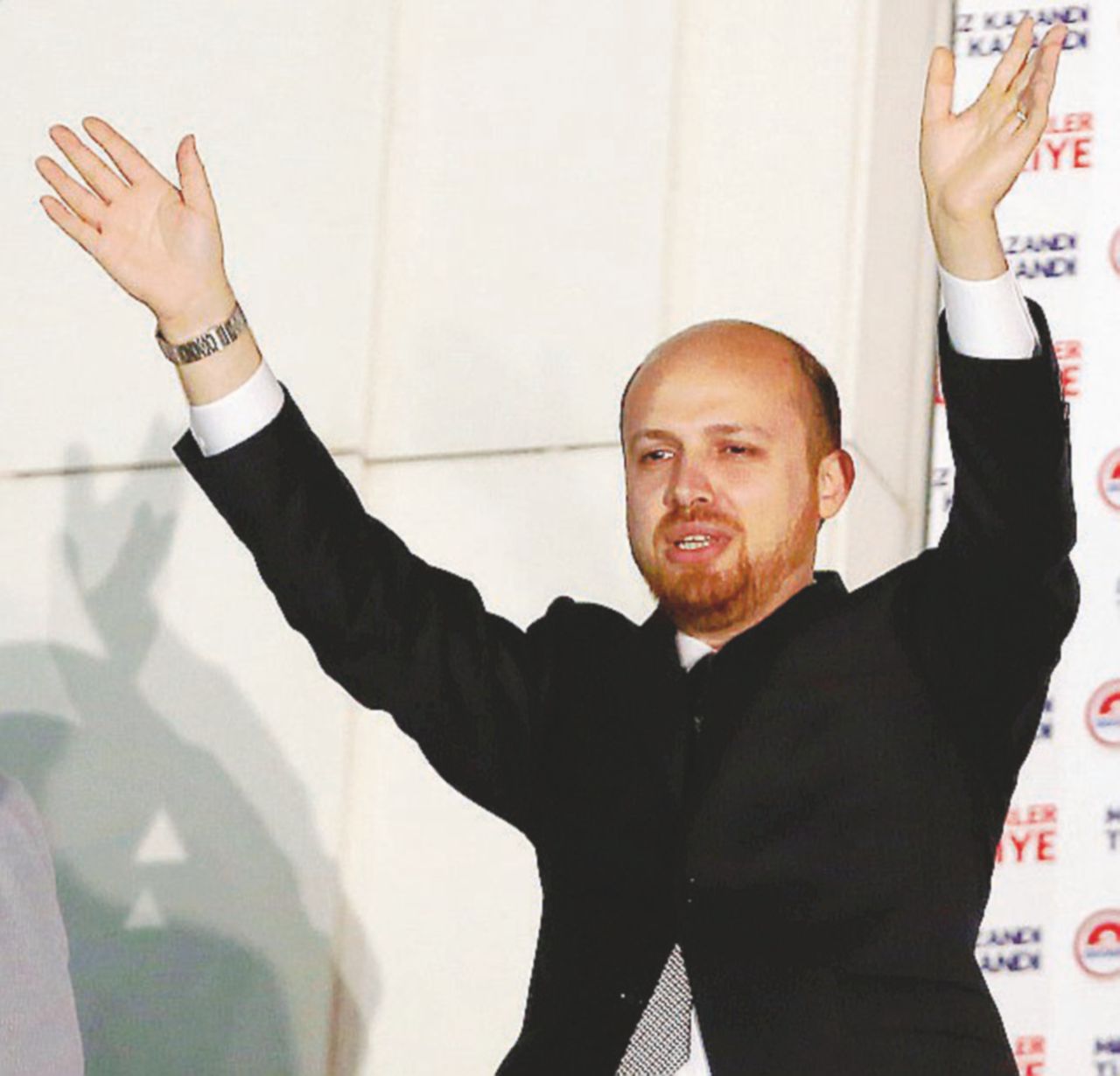 La telefonata che imbarazza Bilal. E il padre