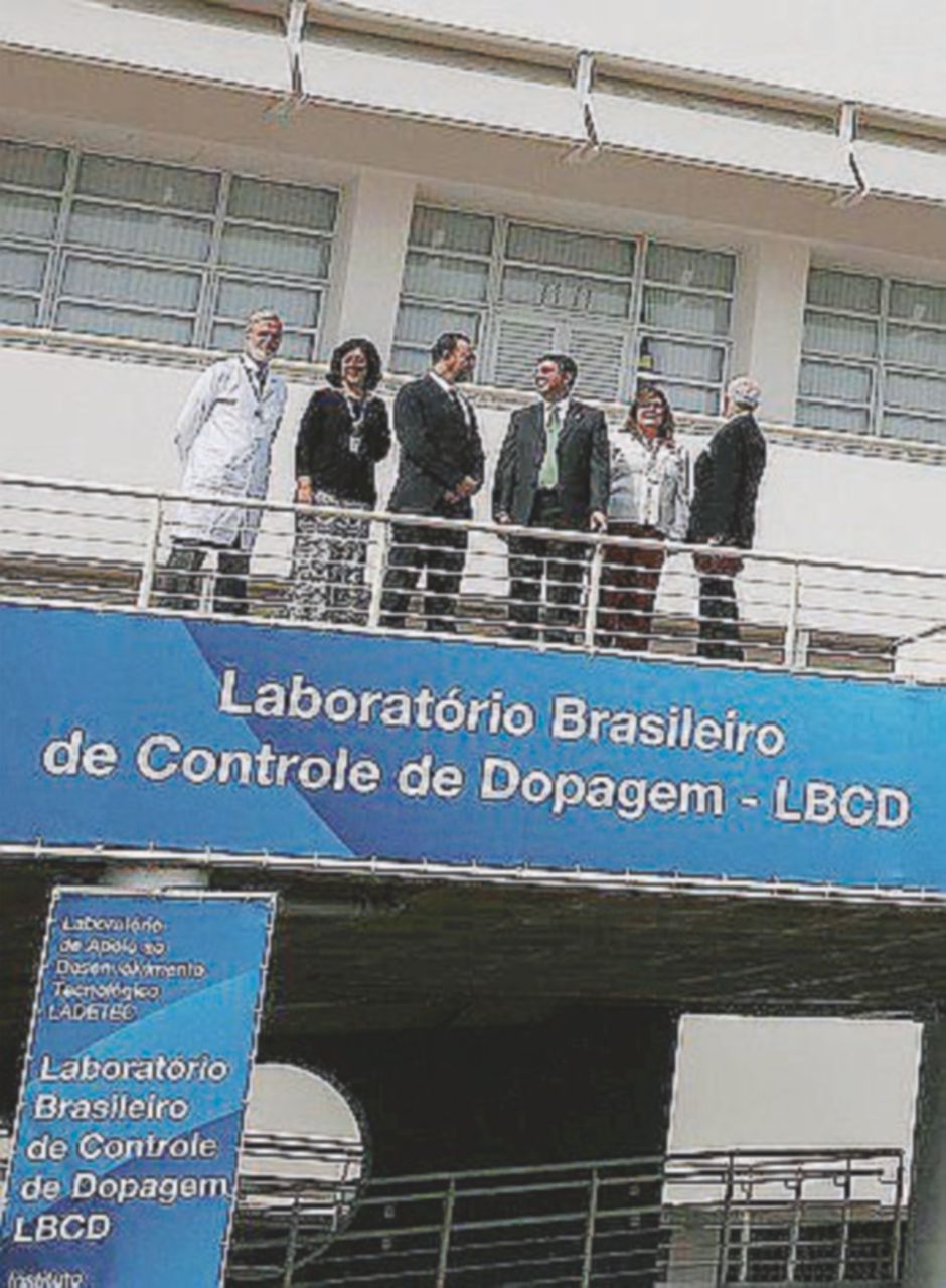 Copertina di Rio, la versione del laboratorio: “Sospesi per un banale errore”