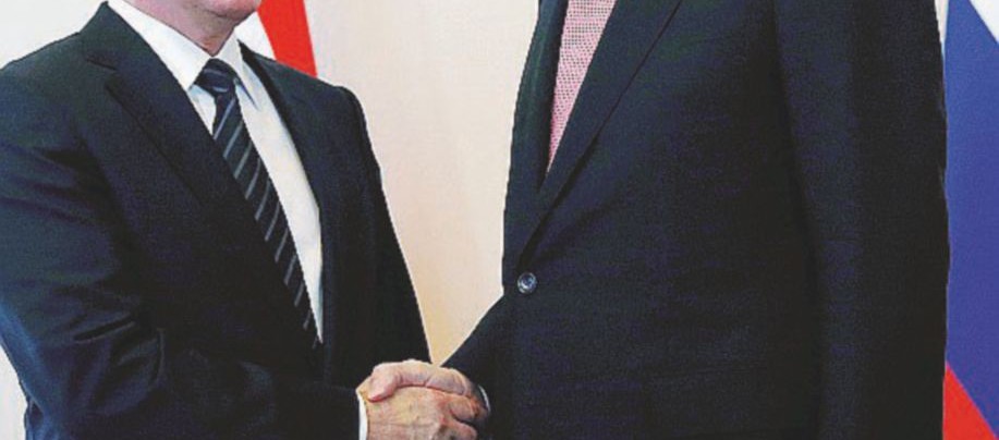 Putin con Erdogan, e in un recente incontro con il presidente siriano Assad - Ansa/Reuters Erdogan nelle braccia dello Zar, Assad ringrazia