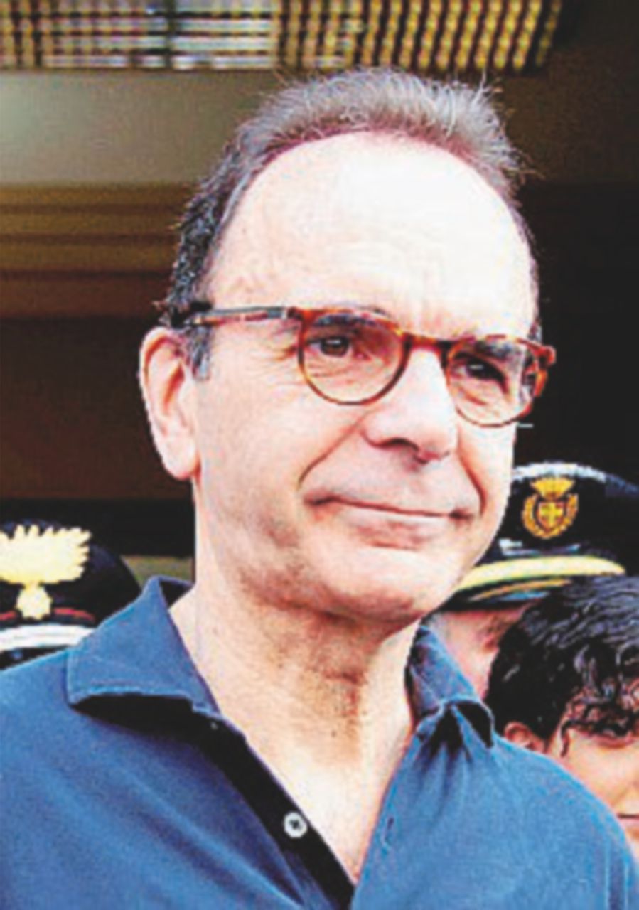 Parisi si inventa il No per fare la Costituente