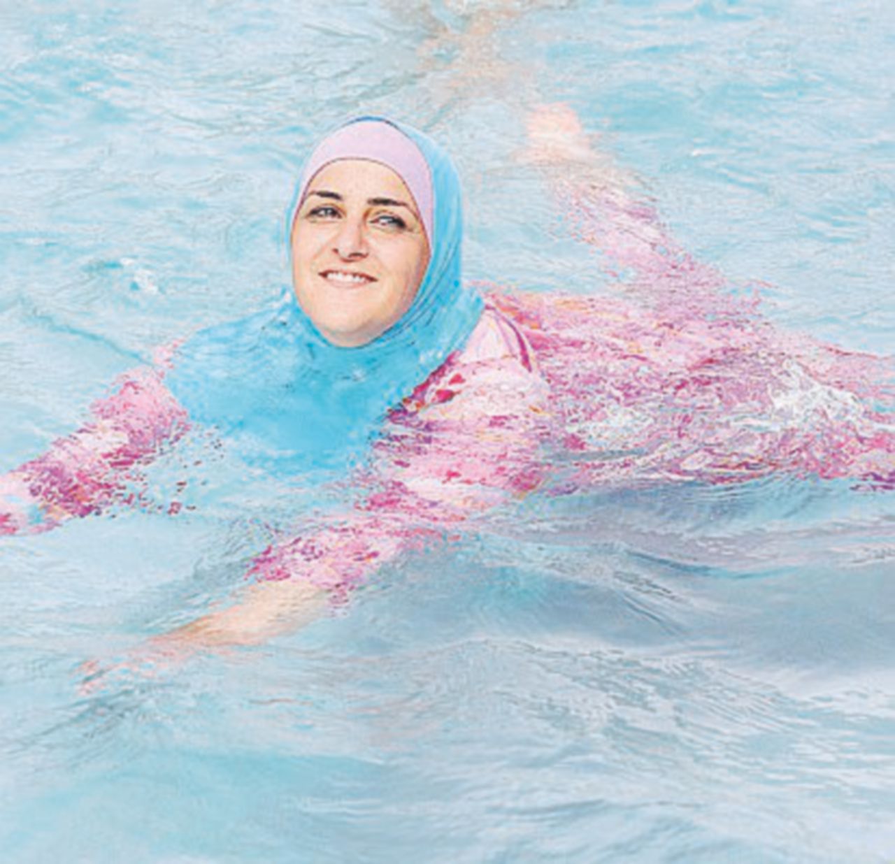 Grosso guaio a Cannes: il burkini evoca l’integralismo, il sindaco lo vieta