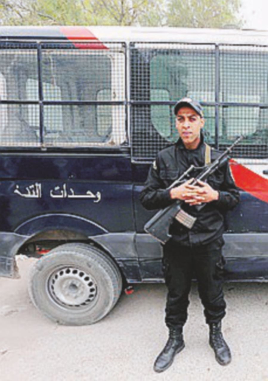 Sospetto terrorista arrestato sul barcone: “Era diretto in Italia”