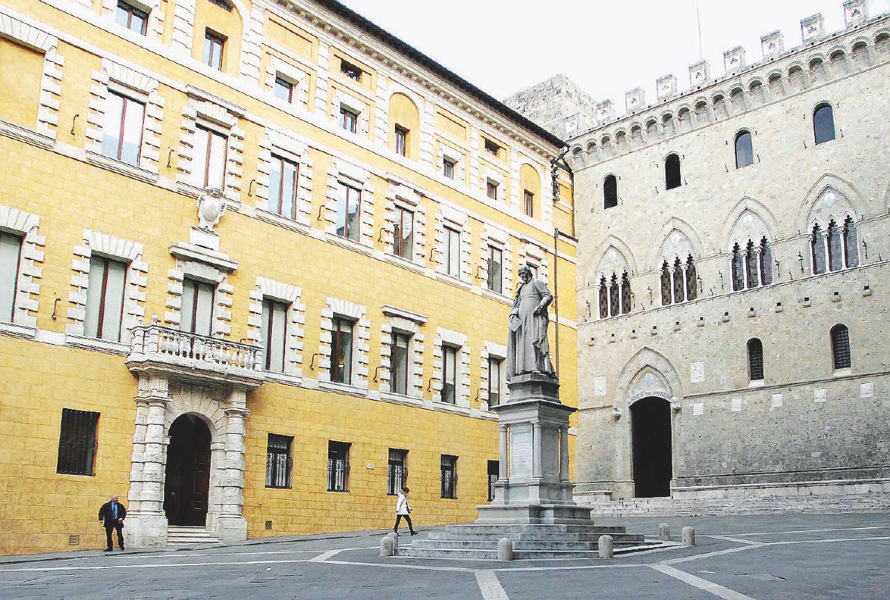 Copertina di “Mps, ecco come la politica ha devastato la banca”