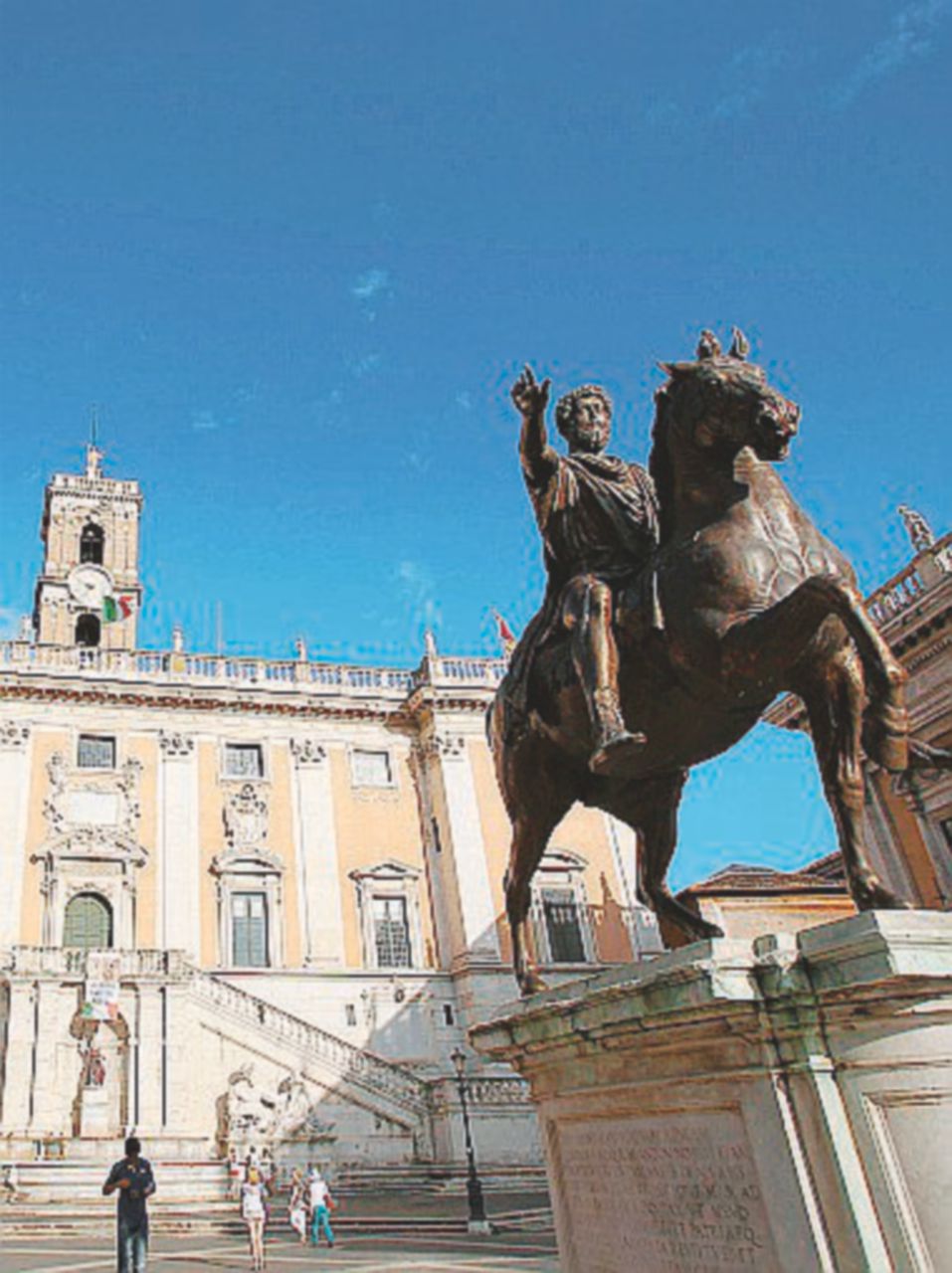 Incarichi con Alemanno e Polverini: ecco il dirigente che spacca i 5 Stelle romani