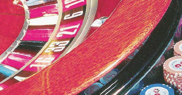“Non è il caso di dire a mia moglie di quei biglietti della lotteria”