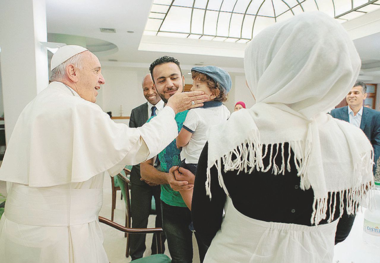 Copertina di “Ma il gesto di Bergoglio ha smosso non solo nel mondo dei religiosi”