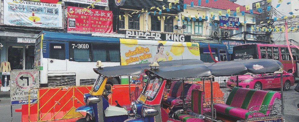Caldo, traffico, massaggi: vedi Bangkok e poi muori Caldo, traffico, massaggi: vedi Bangkok e poi muori