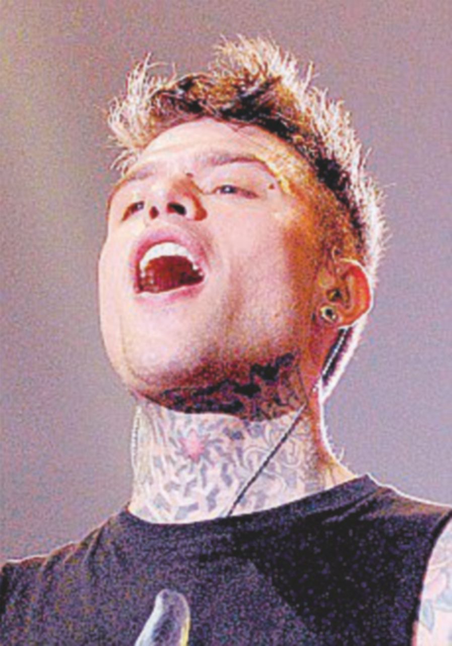 L’appello del rapper a tutti i cantanti