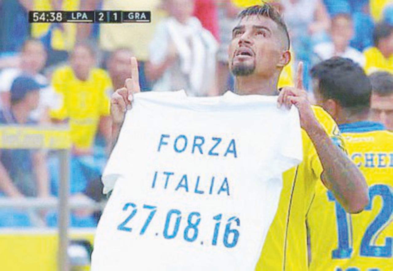 Boateng, una maglia di solidarietà: multa di 3.000 euro