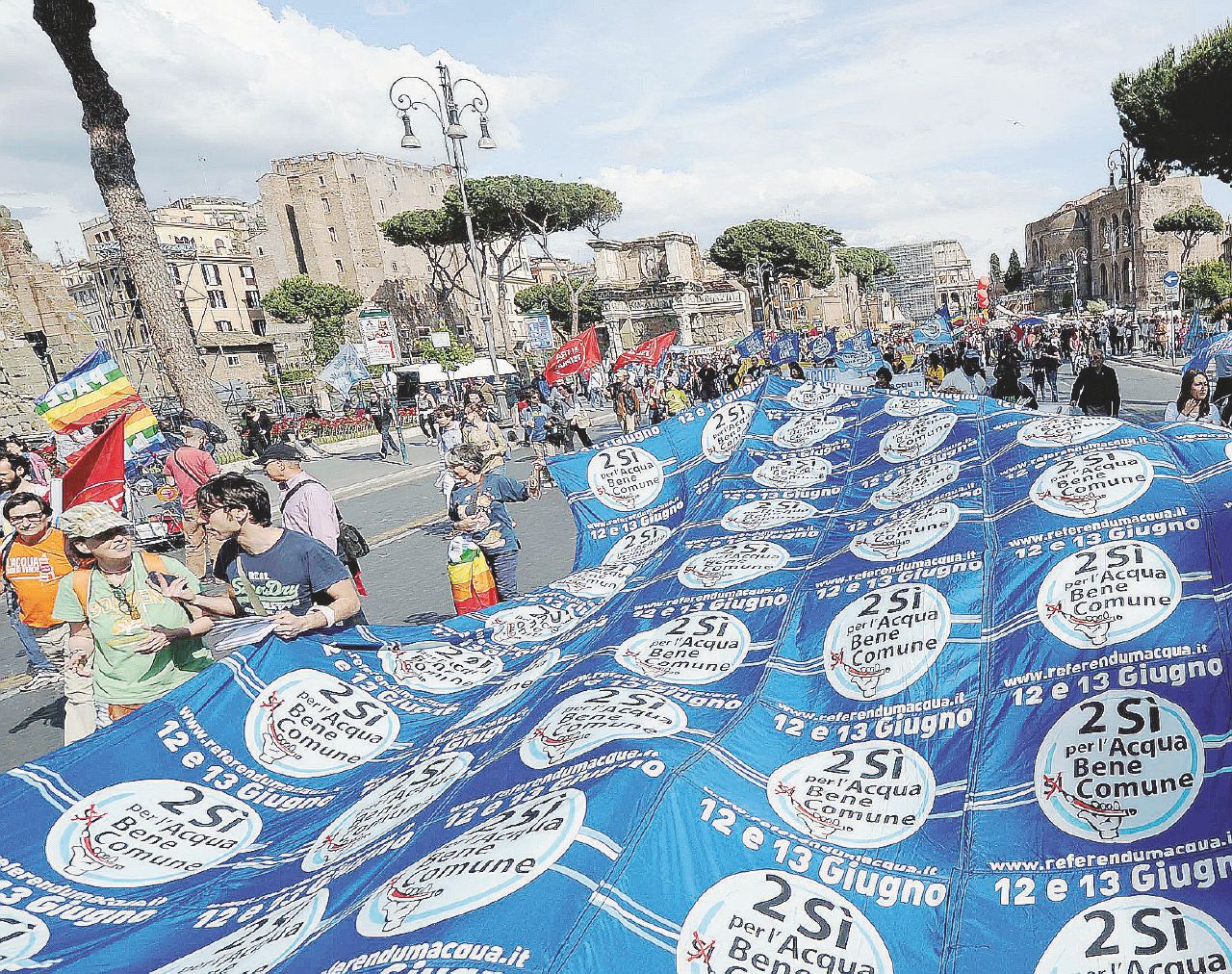 Copertina di Lady Acqua, la presidente Acea un po’ pubblica e troppo privata