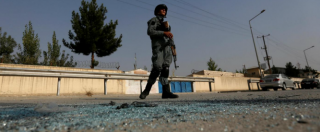 Kabul, attacco “kamikaze” all’università Usa: i morti saliti a 16, almeno 40 feriti