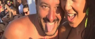Copertina di Matteo Salvini, il leader della Lega a Milano Marittima: “Grazie a noi spiagge sono controllate”. Poi i selfie al Papeete con Toti