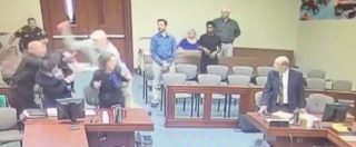 Copertina di Usa, condannato per molestie sessuali accoltella il procuratore nell’aula del tribunale