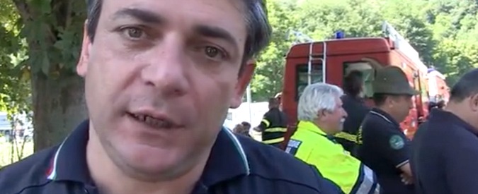 Copertina di Terremoto, gli aquilani tra i volontari: “Renzi? Ecco cosa non deve fare”