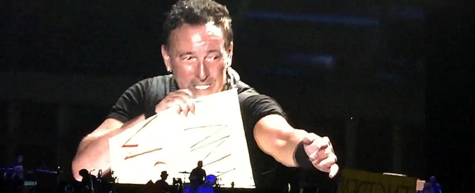 Terremoto, Bruce Springsteen dedica “My city of ruins” alle vittime del sisma