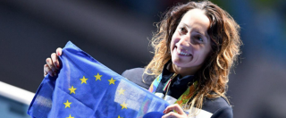 Copertina di Rio 2016, Elisa Di Francisca festeggia con la bandiera Ue: “Per Parigi e Bruxelles”