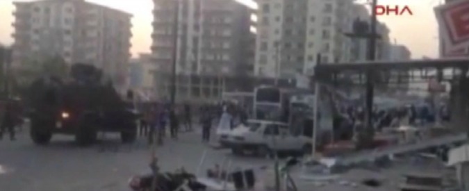 Copertina di Turchia, ancora tensione nel Kurdistan. Doppio attentato costa la vita ad almeno otto persone