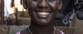 Copertina di Queen of Katwe, parla il fotografo italiano che ha scoperto il talento di Madina: “Sarà candidata all’Oscar”