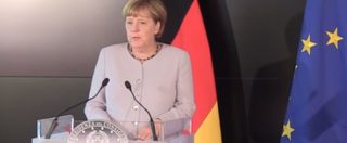 Copertina di Terremoto, Merkel: “Ricostruzione? Troveremo buone soluzioni all’interno del Patto di Stabilità”