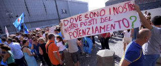 Copertina di Scuola, a Napoli e Palermo docenti protestano contro l’esodo da Sud a Nord