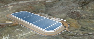 Copertina di Tesla e il futuro, Elon Musk riparte dalla Gigafactory e da SolarCity