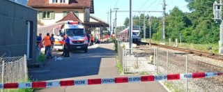 Copertina di Svizzera, uomo armato di coltello ferisce sei persone su un treno e poi lo incendia